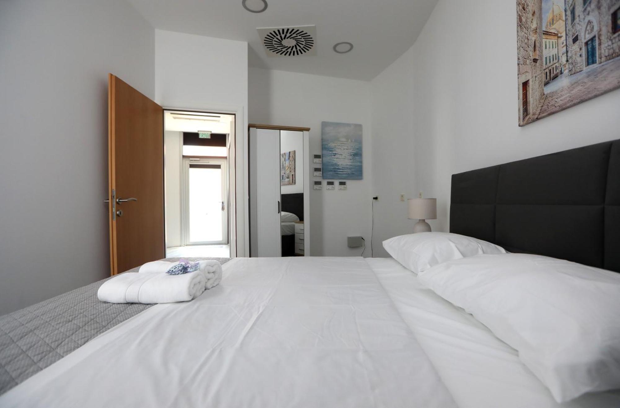 D R Apartments Sibenik Exterior photo